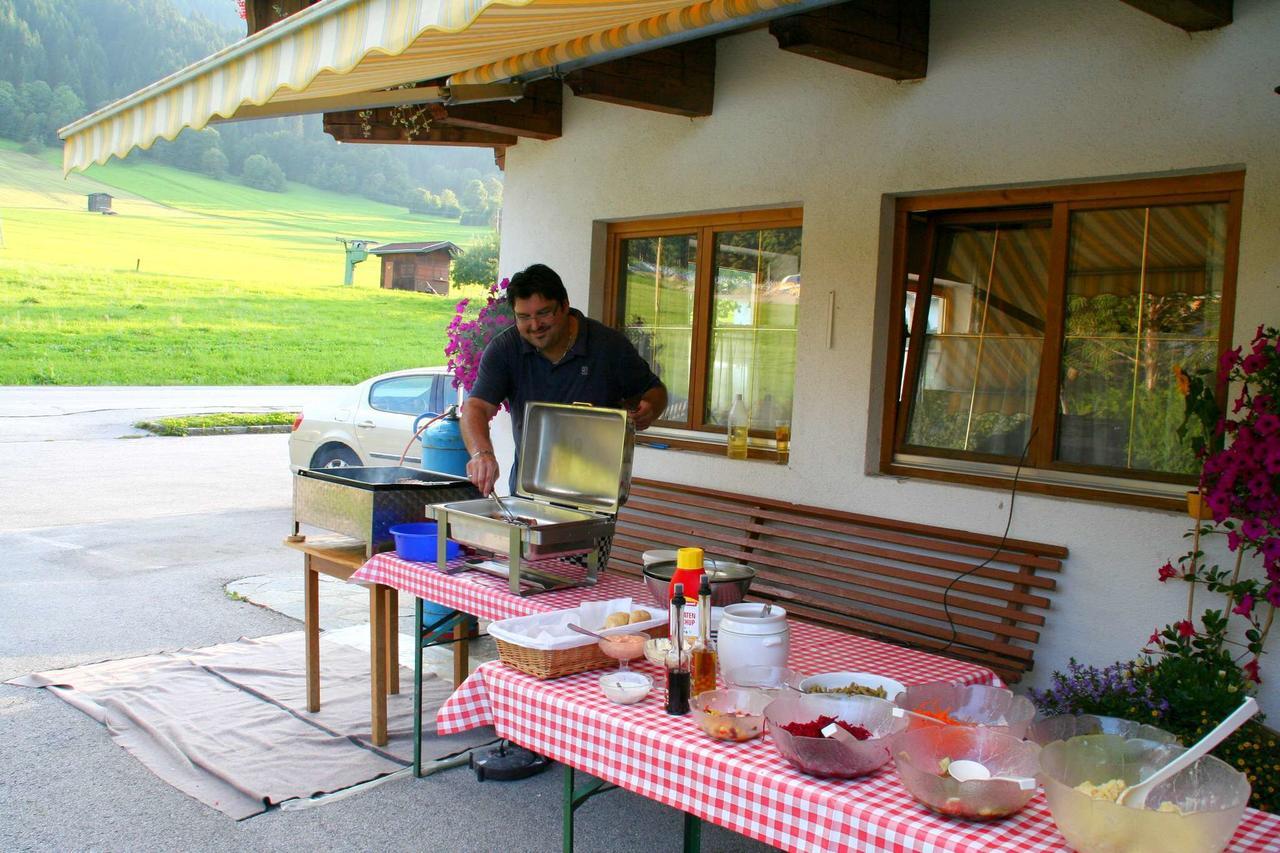 Pension Enzian Niederau Exterior foto